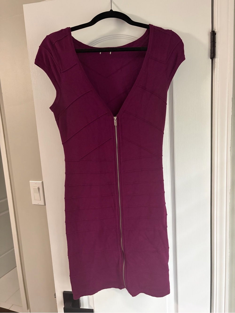 Guess Women's Fitted Zip-Front Dress in Deep Magenta